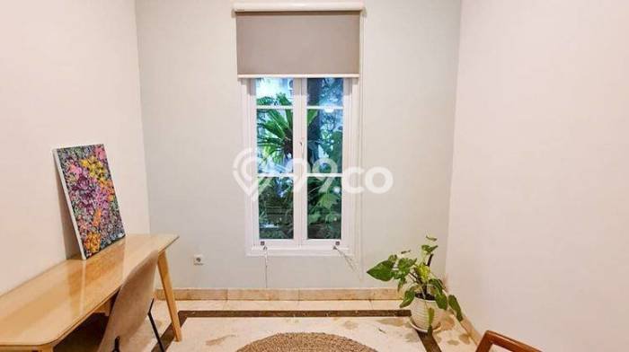 Rumah 4 Kamar di Pinggir Kota Cipete, Jakarta Selatan - Lokasi Premium Rumah 4 Kamar di Pinggir Kota Cipete, Jakarta Selatan - Lokasi Premium
