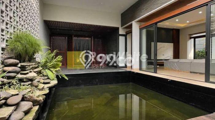 Rumah Elit Modern Tanpa Renovasi di BSD Tangerang Rumah Elit Modern Tanpa Renovasi di BSD Tangerang