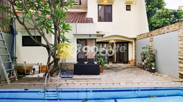 GOOD DEAL! Rumah di Fatmawati, 4 KT, Siap Huni, Luas 337m² LB 320m² GOOD DEAL! Rumah di Fatmawati, 4 KT, Siap Huni, Luas 337m² LB 320m²