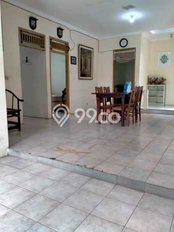 Dijual Rumah 4 Kamar Lokasi Ideal Nyaman dan Strategis di Pancoran Mas Dijual Rumah 4 Kamar Lokasi Ideal Nyaman dan Strategis di Pancoran Mas