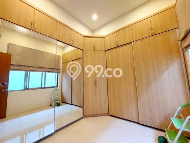 Rumah Elit Modern Tanpa Renovasi di Pondok Indah Jakarta Selatan Rumah Elit Modern Tanpa Renovasi di Pondok Indah Jakarta Selatan