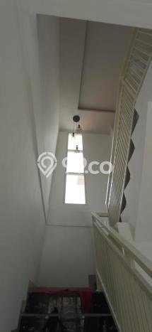 For Sale Rumah 3 Kamar Lokasi Ideal Nyaman dan Strategis di Rungkut For Sale Rumah 3 Kamar Lokasi Ideal Nyaman dan Strategis di Rungkut