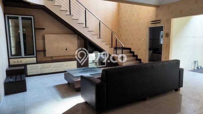 Rumah Luxury Modern Tanpa Renovasi di Mekar Wangi Bandung Rumah Luxury Modern Tanpa Renovasi di Mekar Wangi Bandung
