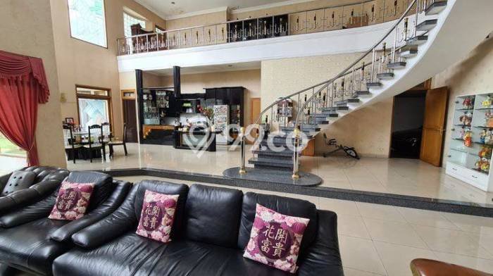 Jual Rumah Mewah Megah Dengan View Cantik di Soekarno Hatta, Bandung Jual Rumah Mewah Megah Dengan View Cantik di Soekarno Hatta, Bandung