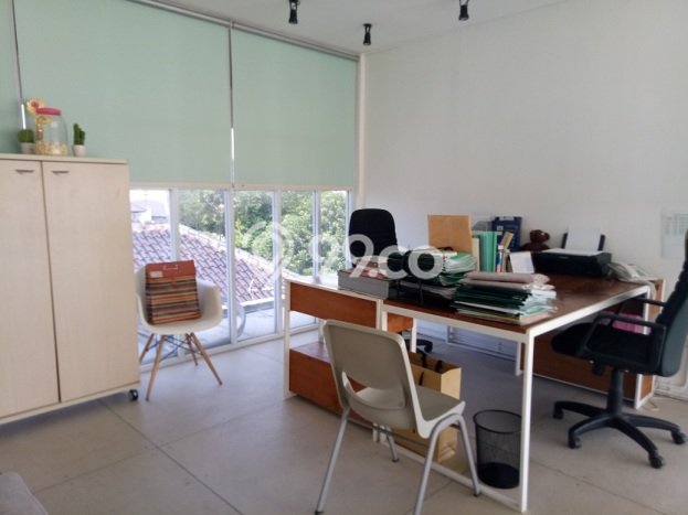Rumah Elit Modern Tanpa Renovasi di Cipete Jakarta Selatan Rumah Elit Modern Tanpa Renovasi di Cipete Jakarta Selatan