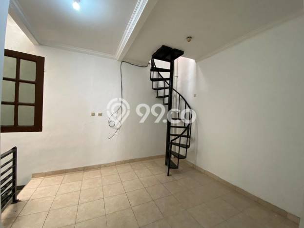 HARGA TERBAIK! Rumah area Kampung Ambon, 3 KM, Lingkungan Sejuk, Luas 91m² Bangunan 150m² HARGA TERBAIK! Rumah area Kampung Ambon, 3 KM, Lingkungan Sejuk, Luas 91m² Bangunan 150m²