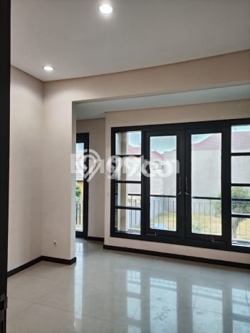 Rumah Elit Modern Tanpa Renovasi di kertajaya Surabaya Rumah Elit Modern Tanpa Renovasi di kertajaya Surabaya