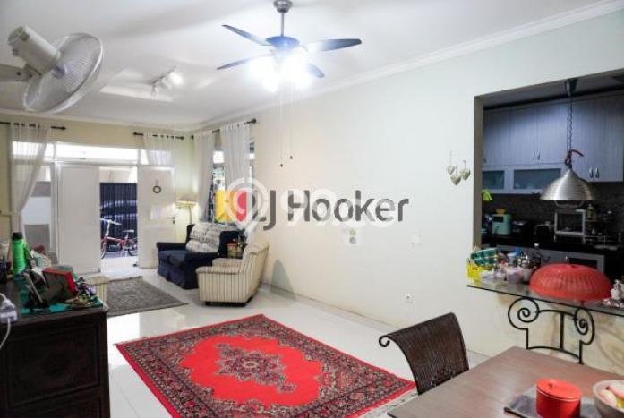 Siap Huni Rumah Mewah 4 Kamar di Tebet Dekat ke Mana Saja Siap Huni Rumah Mewah 4 Kamar di Tebet Dekat ke Mana Saja