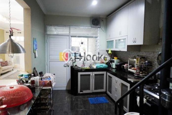 Siap Huni Rumah Mewah 4 Kamar di Tebet Dekat ke Mana Saja Siap Huni Rumah Mewah 4 Kamar di Tebet Dekat ke Mana Saja