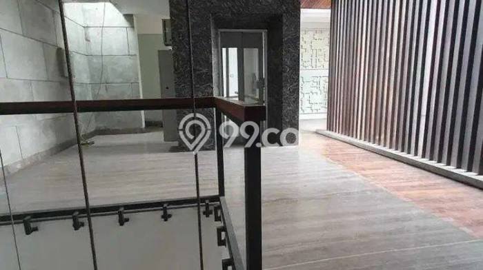 Hunian Elit LB 640m2 Siap Huni Desain Elegan di Pondok Indah, Jakarta Selatan Hunian Elit LB 640m2 Siap Huni Desain Elegan di Pondok Indah, Jakarta Selatan