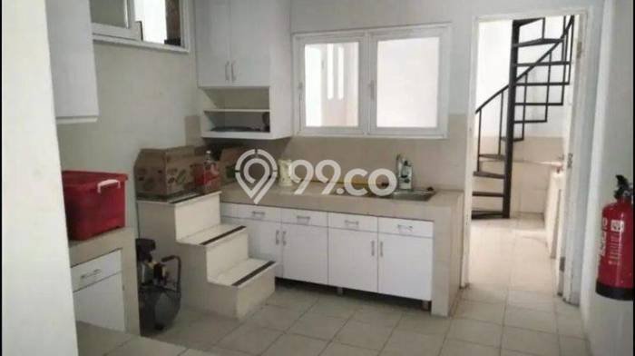 HARGA SPECIAL! Rumah Strategis di Sektor 7-Bintaro, LT 371m² LB 290m² HARGA SPECIAL! Rumah Strategis di Sektor 7-Bintaro, LT 371m² LB 290m²