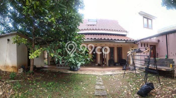 Rumah dengan Lokasi Strategis 2 KT di Sektor 3 - Bintaro, Jakarta Selatan Rumah dengan Lokasi Strategis 2 KT di Sektor 3 - Bintaro, Jakarta Selatan