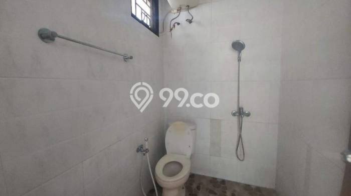 Rumah Strategis di Bintaro, Akses ke Bintaro, Tangerang Selatan, Tangerang Selatan - LT 209m² Rumah Strategis di Bintaro, Akses ke Bintaro, Tangerang Selatan, Tangerang Selatan - LT 209m²