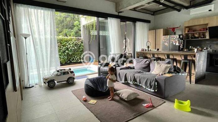 Jual Rumah Luas Elegan Dengan View Cantik di Rempoa, Tangerang Jual Rumah Luas Elegan Dengan View Cantik di Rempoa, Tangerang