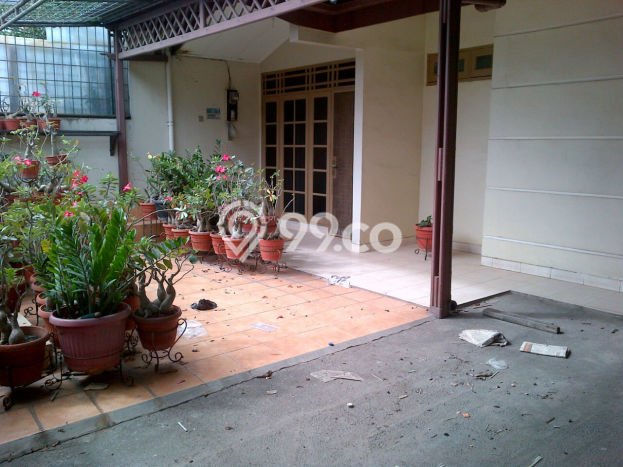 Rumah Modern 3 Kamar LT 175m2 di Taman Ratu Rumah Modern 3 Kamar LT 175m2 di Taman Ratu