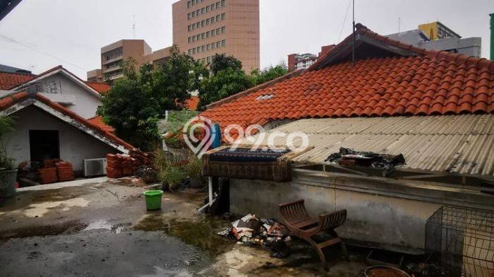 Rumah Mewah LB 250m2 Siap Huni Desain Elegan di Salemba, Jakarta Pusat Rumah Mewah LB 250m2 Siap Huni Desain Elegan di Salemba, Jakarta Pusat