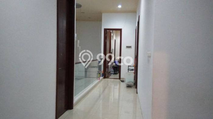 For Sale! Luxury House LT 356m2 Desain Elegan di Otista For Sale! Luxury House LT 356m2 Desain Elegan di Otista