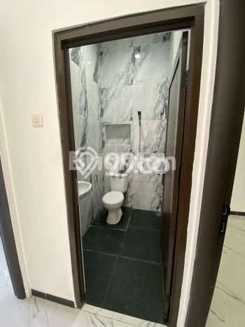 Rumah dengan Lokasi Strategis 2 KT di Pondok Tjandra, Sidoarjo Rumah dengan Lokasi Strategis 2 KT di Pondok Tjandra, Sidoarjo
