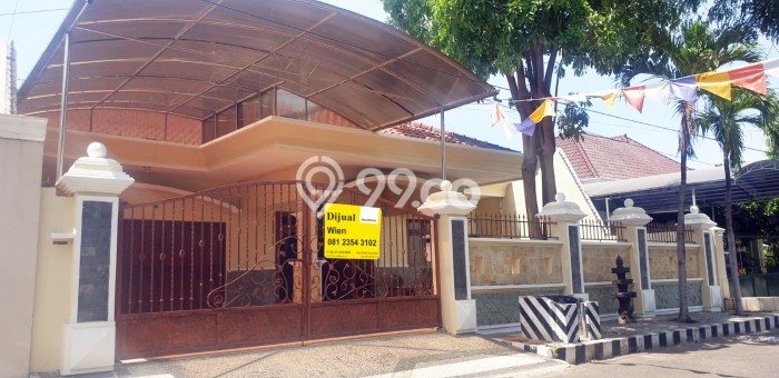Rumah Strategis area Sukolilo, Surabaya, LT 525m2m² LB 400m2m² - BISA KPR! Rumah Strategis area Sukolilo, Surabaya, LT 525m2m² LB 400m2m² - BISA KPR!
