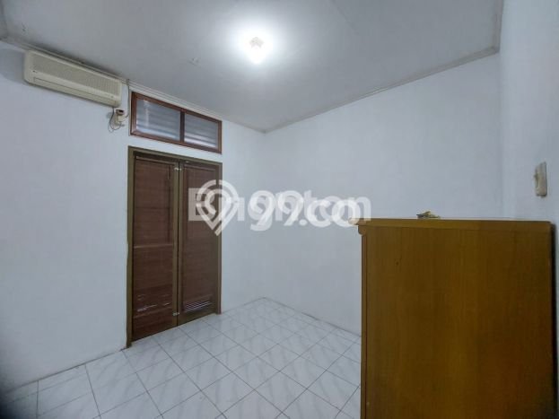 DISEWAKAN RUMAH TINGGAL 2 1/2 LANTAI, SIAP HUNI, COCOK UNTUK MESS / KANTOR TAMANSARI BUKIT MUTIARA BALIKPAPAN / WIKA DISEWAKAN RUMAH TINGGAL 2 1/2 LANTAI, SIAP HUNI, COCOK UNTUK MESS / KANTOR TAMANSARI BUKIT MUTIARA BALIKPAPAN / WIKA