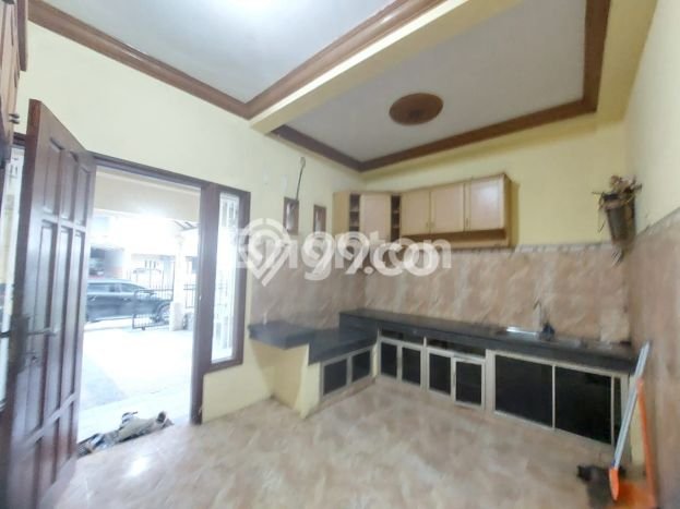 DISEWAKAN RUMAH TINGGAL 2 1/2 LANTAI, SIAP HUNI, COCOK UNTUK MESS / KANTOR TAMANSARI BUKIT MUTIARA BALIKPAPAN / WIKA DISEWAKAN RUMAH TINGGAL 2 1/2 LANTAI, SIAP HUNI, COCOK UNTUK MESS / KANTOR TAMANSARI BUKIT MUTIARA BALIKPAPAN / WIKA