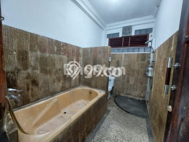 DISEWAKAN RUMAH TINGGAL 2 1/2 LANTAI, SIAP HUNI, COCOK UNTUK MESS / KANTOR TAMANSARI BUKIT MUTIARA BALIKPAPAN / WIKA DISEWAKAN RUMAH TINGGAL 2 1/2 LANTAI, SIAP HUNI, COCOK UNTUK MESS / KANTOR TAMANSARI BUKIT MUTIARA BALIKPAPAN / WIKA