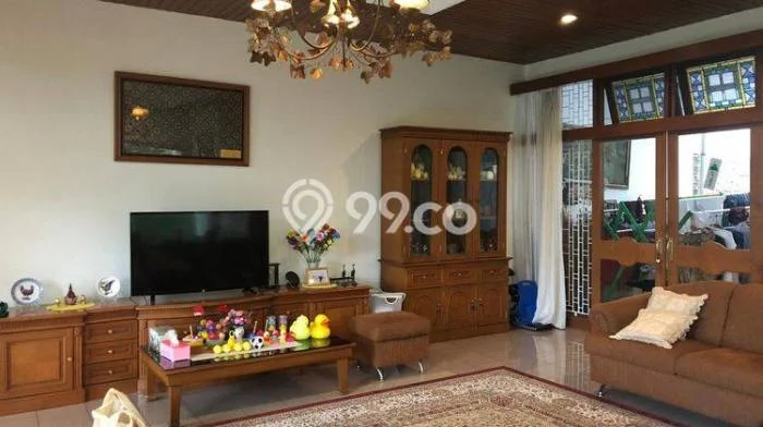 Rumah Mewah LB 650m2 Siap Pakai Desain Elegan di Setiabudi, Bandung Rumah Mewah LB 650m2 Siap Pakai Desain Elegan di Setiabudi, Bandung