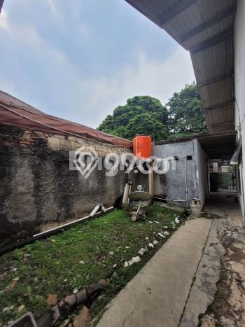 Dijual Rumah Mewah Elegan Dengan View Cantik di Margonda, Depok Dijual Rumah Mewah Elegan Dengan View Cantik di Margonda, Depok