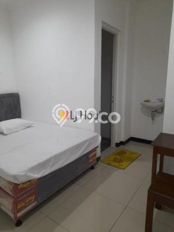 Lokasi terbaik! Rumah siap pakai dikontrakkan di Semarang Barat LB 180m2 Lokasi terbaik! Rumah siap pakai dikontrakkan di Semarang Barat LB 180m2