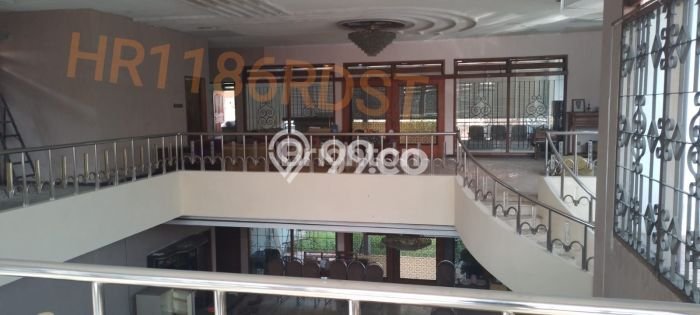 Disewakan Rumah Murah di Dharma Husada Surabaya dengan 6 Kamar Tidur Disewakan Rumah Murah di Dharma Husada Surabaya dengan 6 Kamar Tidur