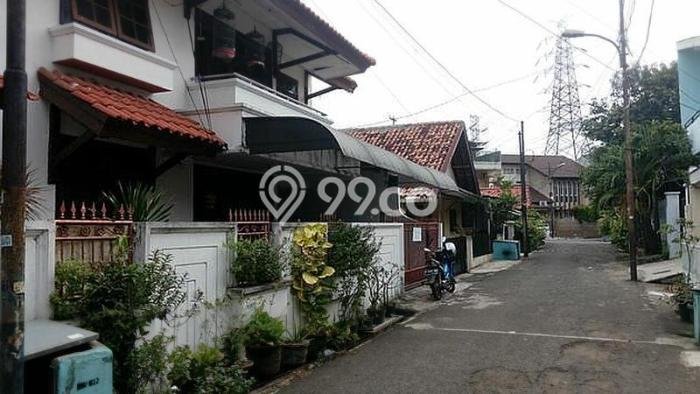 Jual Rumah Luas Elegan Dengan View Eksklusif di Rawamangun, Jakarta Timur Jual Rumah Luas Elegan Dengan View Eksklusif di Rawamangun, Jakarta Timur