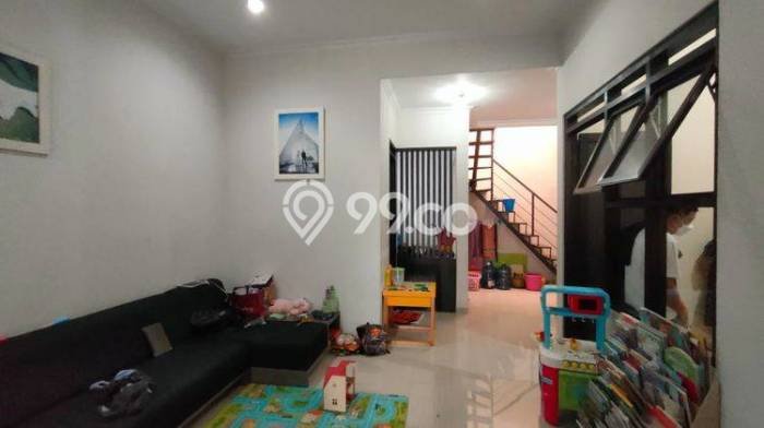 Dijual Cepat Rumah Favorit Siap Huni LB 102m2 di Batununggal, Bandung Dijual Cepat Rumah Favorit Siap Huni LB 102m2 di Batununggal, Bandung