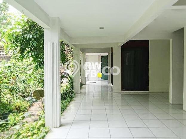 For Sale Rumah Mewah Exclusive di Mampang Prapatan, Jakarta Selatan For Sale Rumah Mewah Exclusive di Mampang Prapatan, Jakarta Selatan