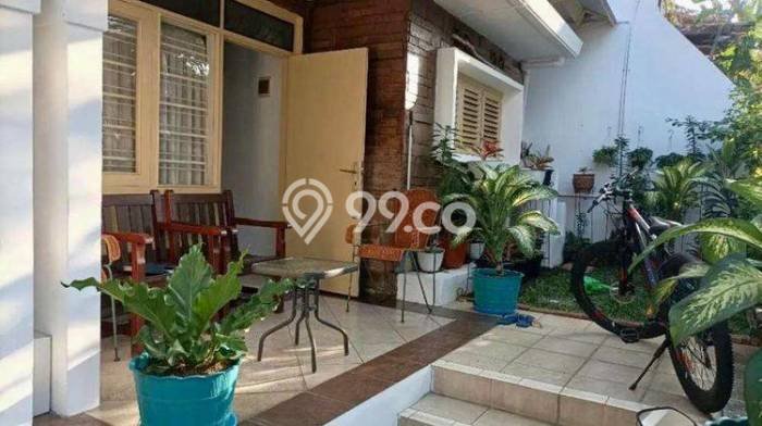 Rumah LT 141m² Harga Menarik di Tebet, Jakarta Selatan Rumah LT 141m² Harga Menarik di Tebet, Jakarta Selatan