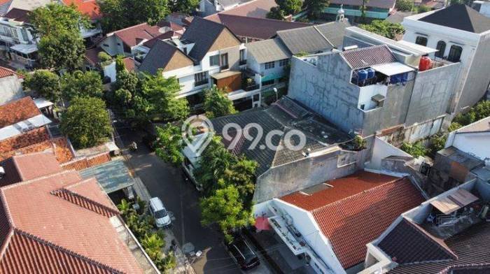 Hunian Impian dengan Luas Tanah 315m² di Lingkungan Asri Tebet, Jakarta Selatan Hunian Impian dengan Luas Tanah 315m² di Lingkungan Asri Tebet, Jakarta Selatan