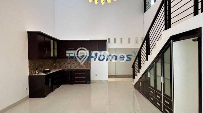 INVESTASI CERDAS! Rumah Exclusive Tebet, Jakarta Selatan, Luas Tanah 225m² Luas Bangunan 356m² INVESTASI CERDAS! Rumah Exclusive Tebet, Jakarta Selatan, Luas Tanah 225m² Luas Bangunan 356m²