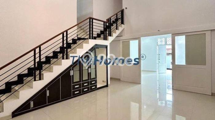 INVESTASI CERDAS! Rumah Exclusive Tebet, Jakarta Selatan, Luas Tanah 225m² Luas Bangunan 356m² INVESTASI CERDAS! Rumah Exclusive Tebet, Jakarta Selatan, Luas Tanah 225m² Luas Bangunan 356m²