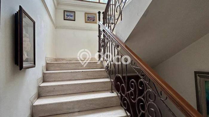 Dijual Hunian Mewah dengan Fasilitas Sekitar Komplit di Tebet, Jakarta Selatan Dijual Hunian Mewah dengan Fasilitas Sekitar Komplit di Tebet, Jakarta Selatan