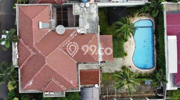 Dijual Hunian Mewah dengan Fasilitas Sekitar Komplit di Tebet, Jakarta Selatan Dijual Hunian Mewah dengan Fasilitas Sekitar Komplit di Tebet, Jakarta Selatan