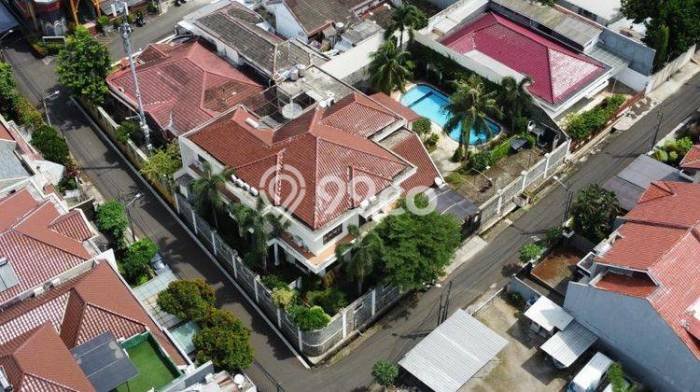Dijual Hunian Mewah dengan Fasilitas Sekitar Komplit di Tebet, Jakarta Selatan Dijual Hunian Mewah dengan Fasilitas Sekitar Komplit di Tebet, Jakarta Selatan
