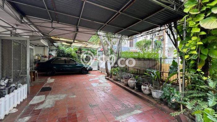 Siap Huni Rumah Mewah 3 Kamar di Pancoran Dekat ke Mana Pun Siap Huni Rumah Mewah 3 Kamar di Pancoran Dekat ke Mana Pun