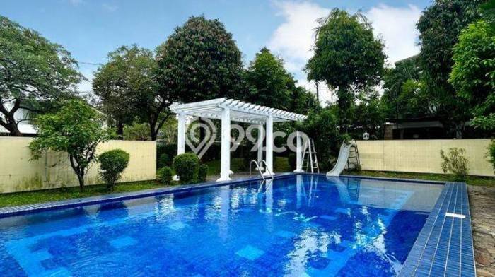 Siap Huni Rumah Mewah 5 Kamar di Cilandak Dekat ke Mana Saja Siap Huni Rumah Mewah 5 Kamar di Cilandak Dekat ke Mana Saja