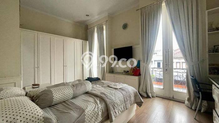 Dijual Rumah Premium dengan Fasilitas Sekitar Lengkap di Tebet, Jakarta Selatan Dijual Rumah Premium dengan Fasilitas Sekitar Lengkap di Tebet, Jakarta Selatan