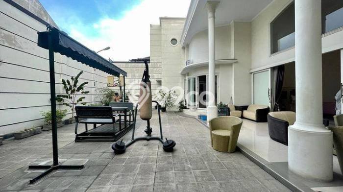 Dijual Rumah Premium dengan Fasilitas Sekitar Lengkap di Tebet, Jakarta Selatan Dijual Rumah Premium dengan Fasilitas Sekitar Lengkap di Tebet, Jakarta Selatan
