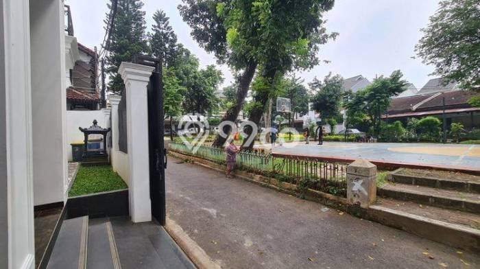 For Sale Rumah Mewah Exclusive di Tebet, Jakarta Selatan For Sale Rumah Mewah Exclusive di Tebet, Jakarta Selatan