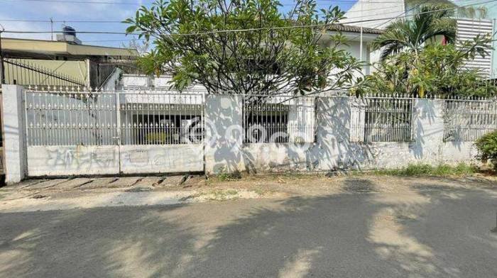 Hunian Eksklusif Siap Huni LT 396m2 di Tebet, Jakarta Selatan Hunian Eksklusif Siap Huni LT 396m2 di Tebet, Jakarta Selatan