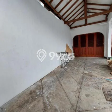 Rumah Bagus Siap Huni Di Tebet Luas 200m2 Lokasi Strategis Rumah Bagus Siap Huni Di Tebet Luas 200m2 Lokasi Strategis