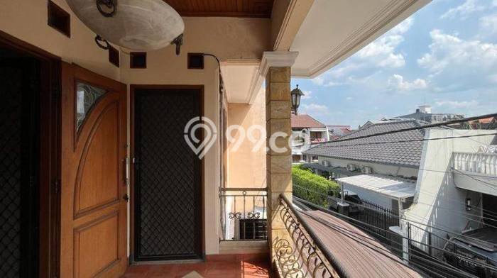 Rumah 4 KT 4 KM di Lokasi Strategis Tebet, Jakarta Selatan Rumah 4 KT 4 KM di Lokasi Strategis Tebet, Jakarta Selatan
