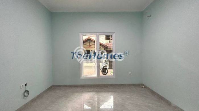 Rumah Siap Pakai di Tebet, Jakarta Selatan, Luas 87m² LB 166m² Rumah Siap Pakai di Tebet, Jakarta Selatan, Luas 87m² LB 166m²