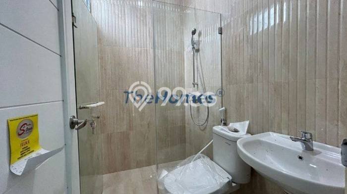 Rumah Siap Pakai di Tebet, Jakarta Selatan, Luas 87m² LB 166m² Rumah Siap Pakai di Tebet, Jakarta Selatan, Luas 87m² LB 166m²